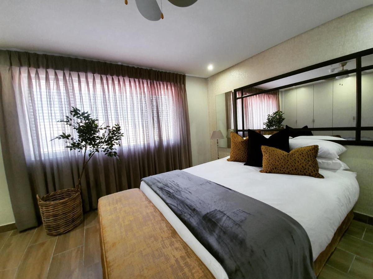 55 On Main Guesthouse And Spa Fish Hoek Extérieur photo
