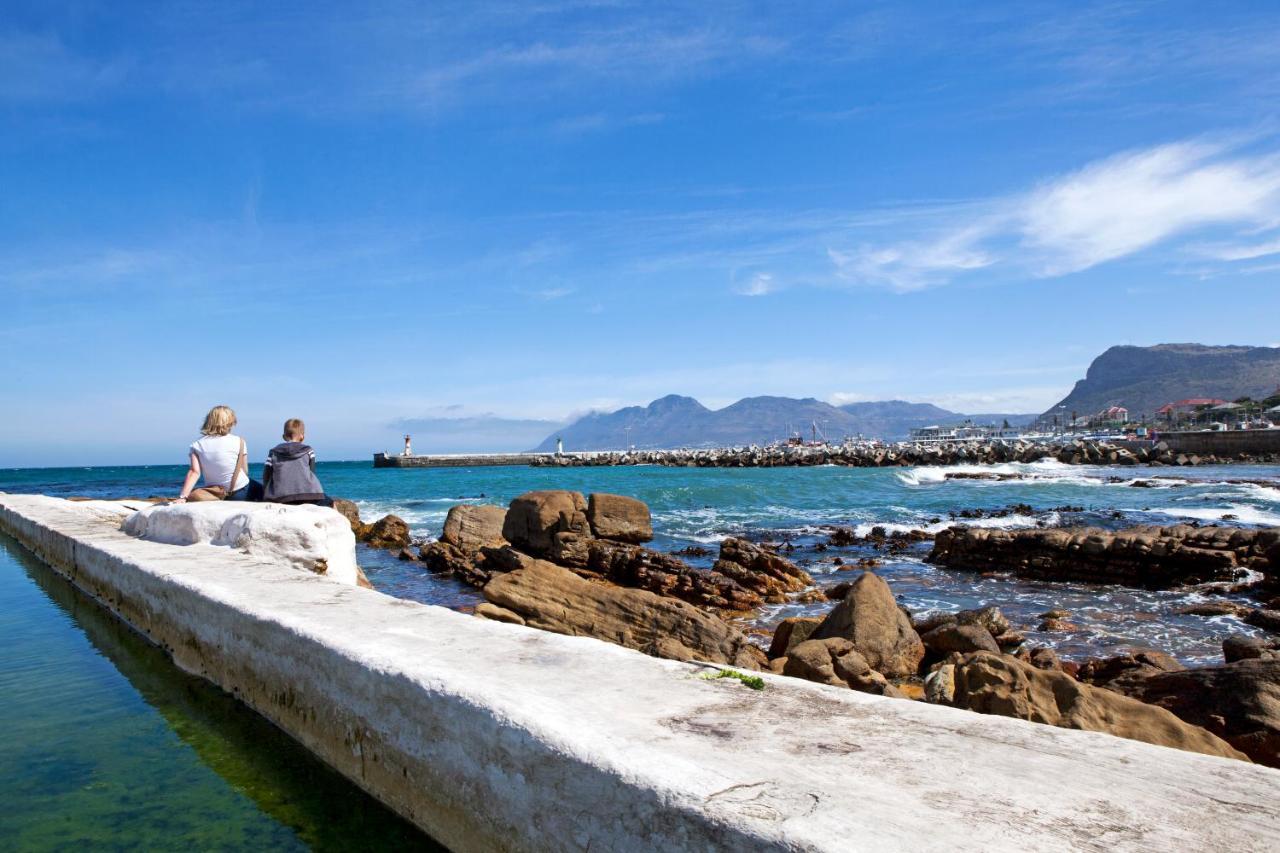55 On Main Guesthouse And Spa Fish Hoek Extérieur photo